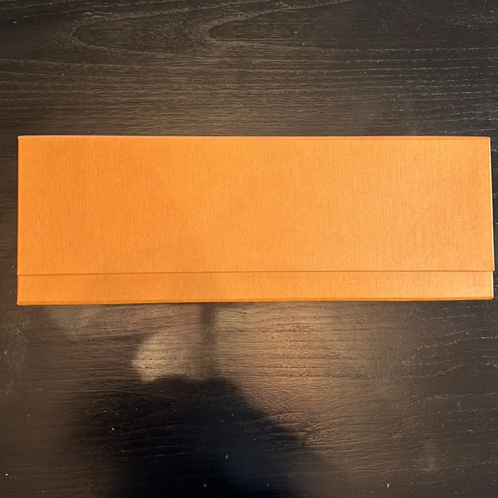 Louis Vuitton Box & Ribbon - Picture 4 of 6
